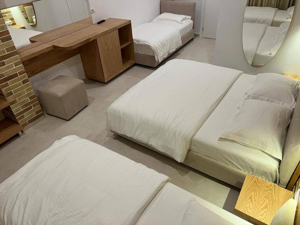 Hotel Piccolino Sarandë 外观 照片