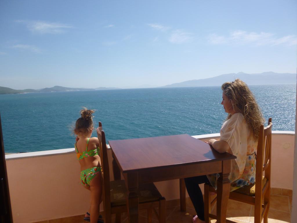 Hotel Piccolino Sarandë 外观 照片