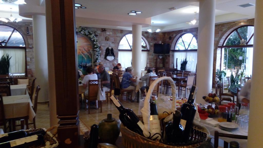 Hotel Piccolino Sarandë 外观 照片