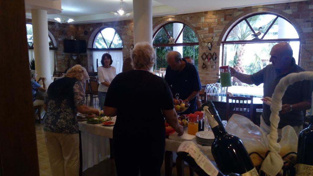 Hotel Piccolino Sarandë 外观 照片