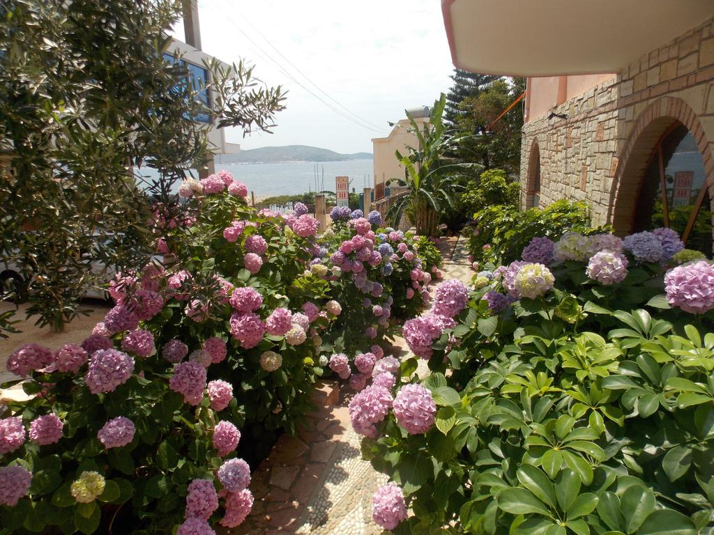 Hotel Piccolino Sarandë 外观 照片